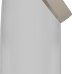 Camelbak ūdens pudeles ar druku biroja vidē uz galda.