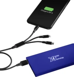 SCX.design P15 power bank druka un 5-in-1 rPET kabelis pārstrādāta papīra dāvanu iesaiņojumā